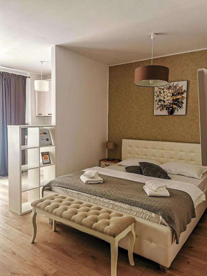 White Cloud Studio Brasov Apartment Exterior foto